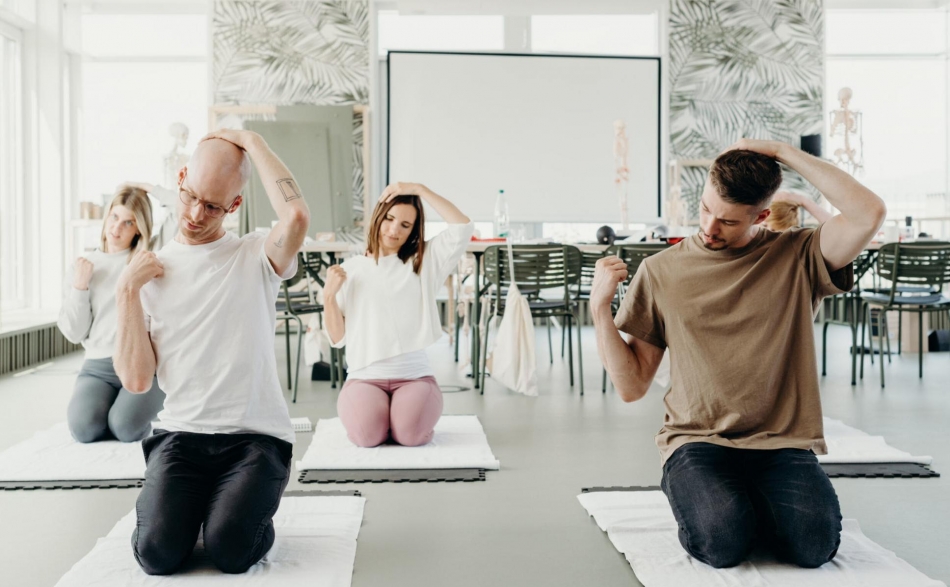Nackengesundheit Schulung: Nacken dehnen